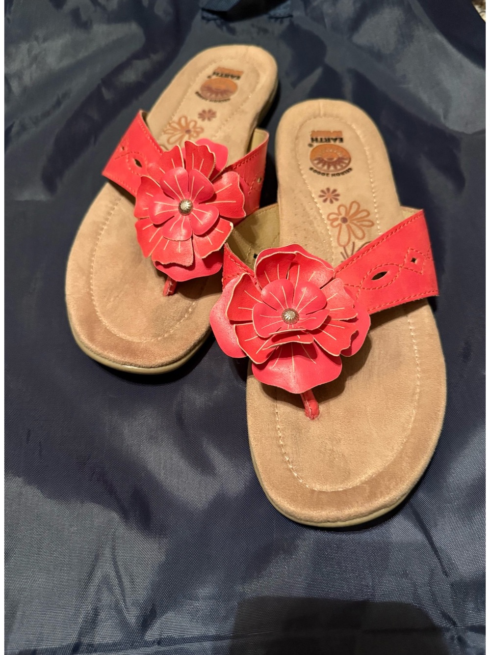 Earth Spirit Coral Flip Flop Sandals 8.5